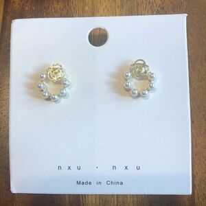 3/$20 gold tone flower faux pearl earrings